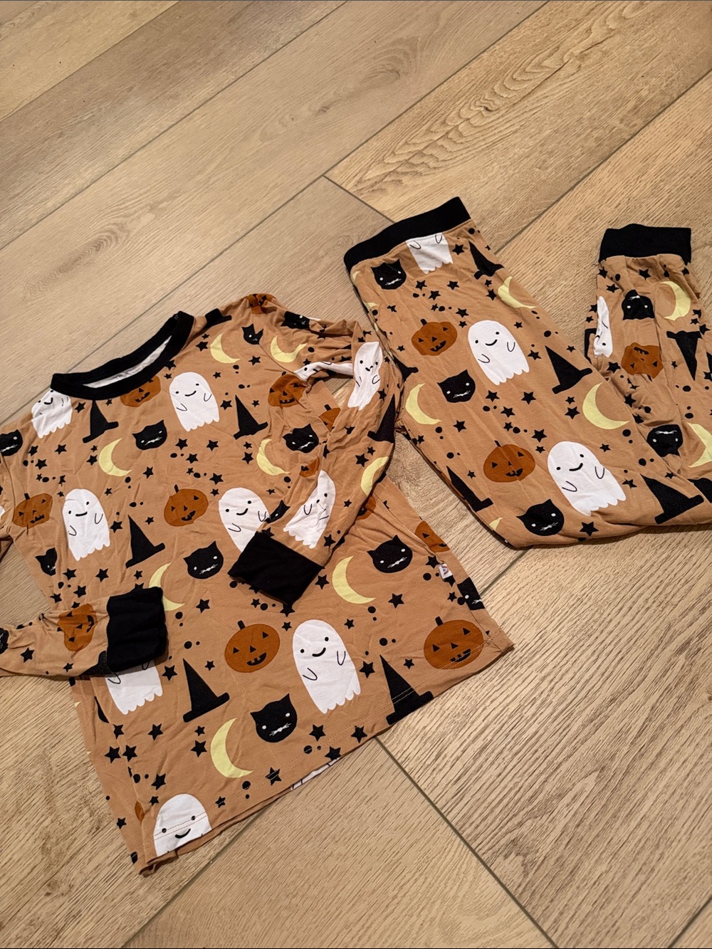 Kids Halloween Ghost & Pumpkin Pajama Set - Tan with Black Trim